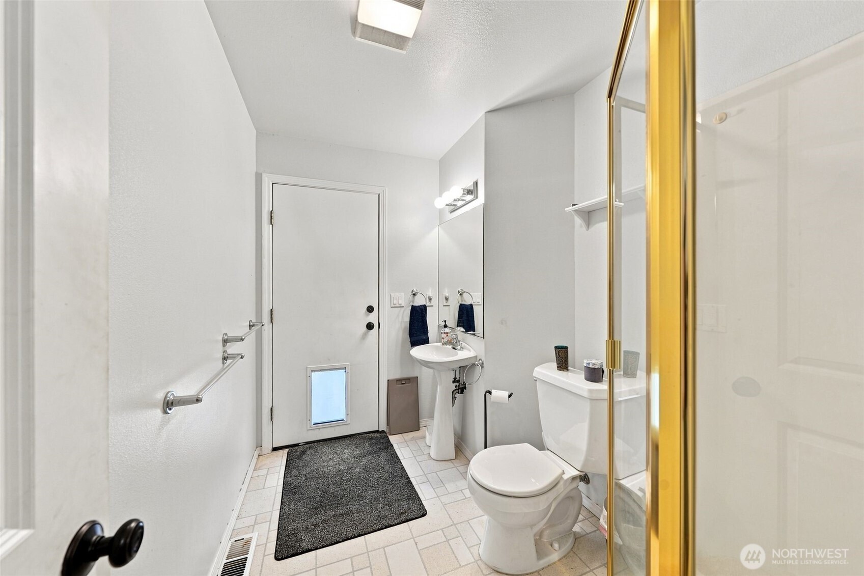 21058 Estate Drive Property Photo 21