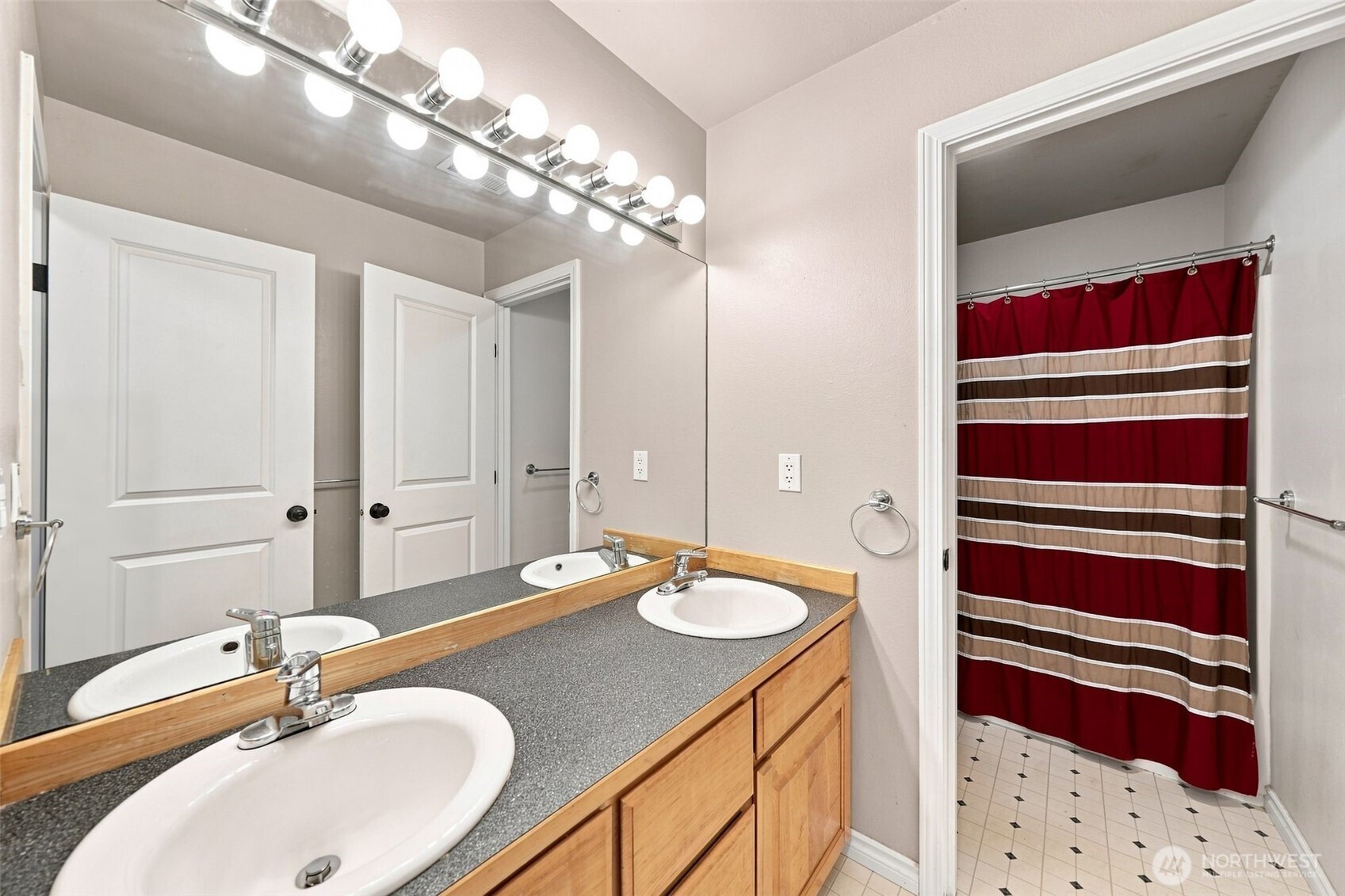 21058 Estate Drive Property Photo 28