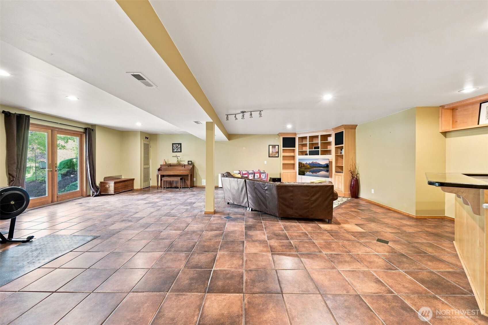 21058 Estate Drive Property Photo 29