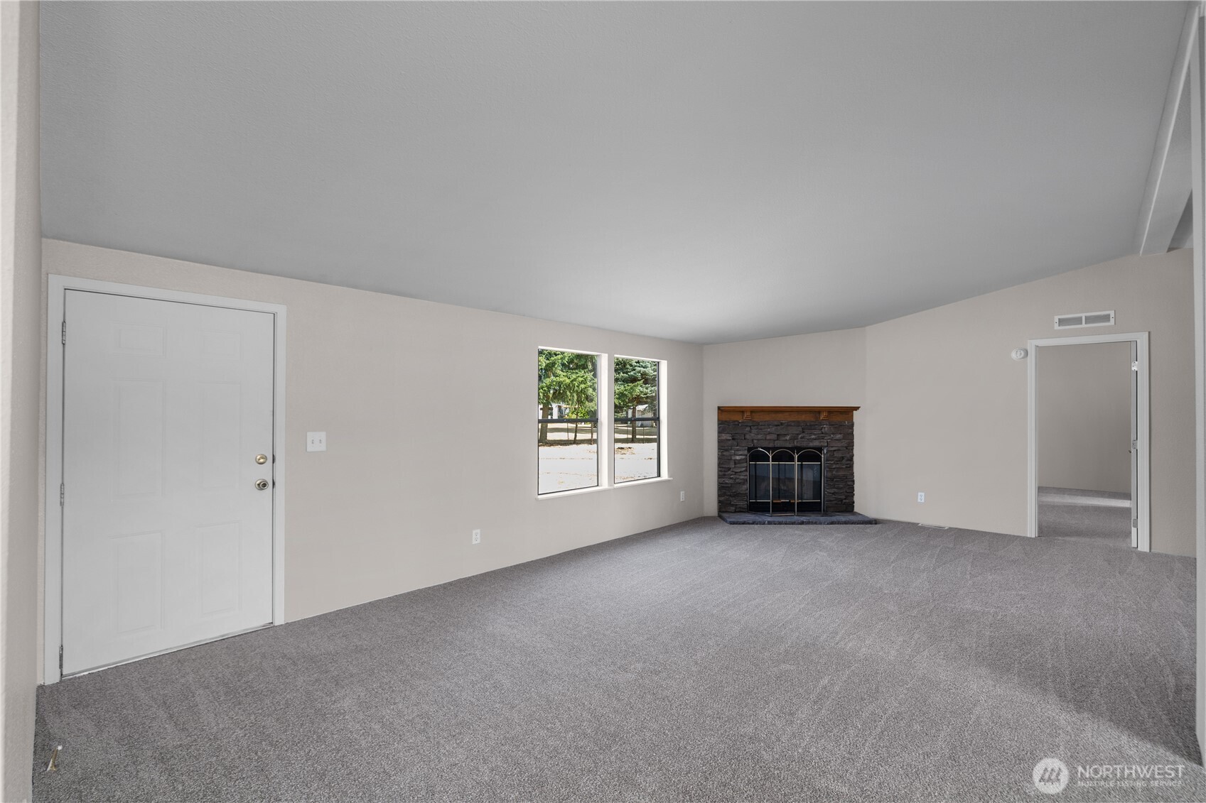 18032 Meyer Lane Property Photo 5