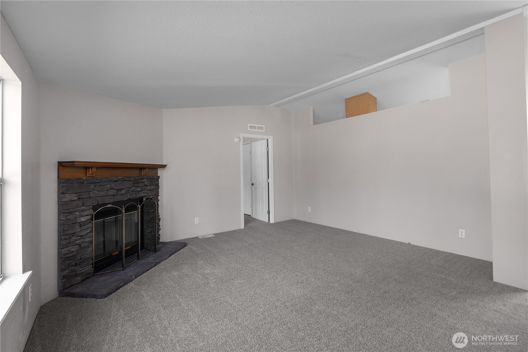 18032 Meyer Lane Property Photo 6