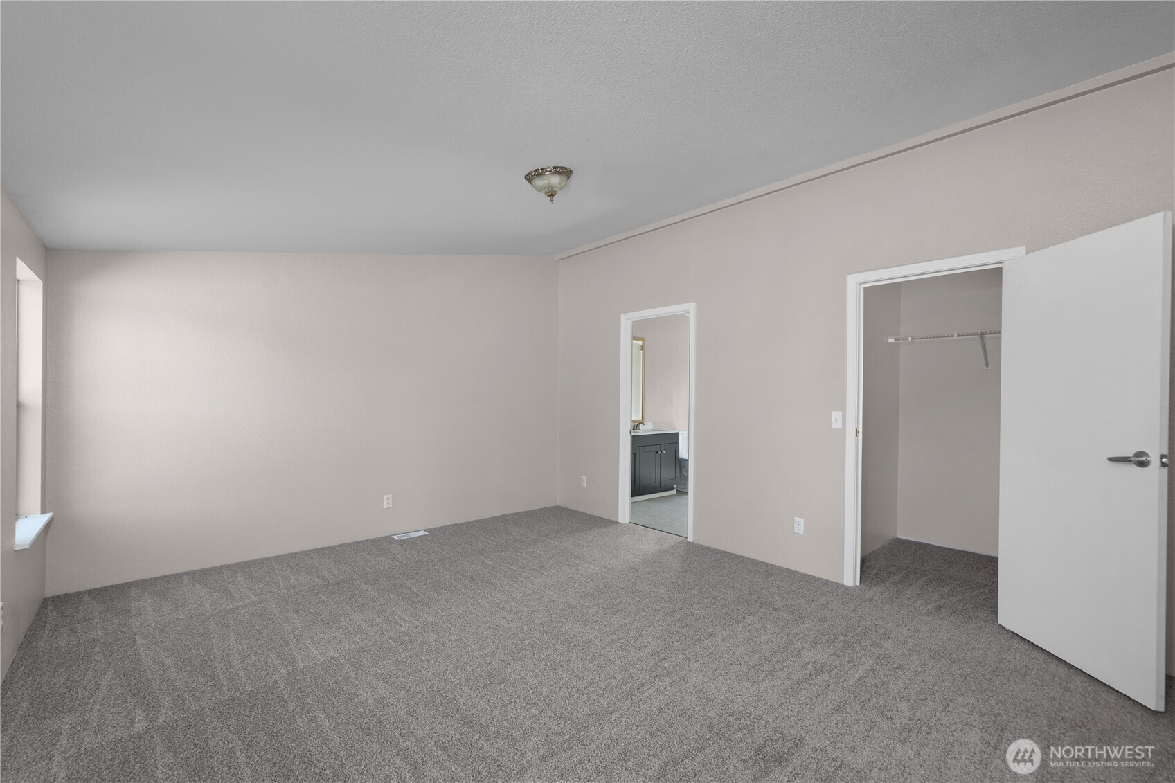 18032 Meyer Lane Property Photo 8