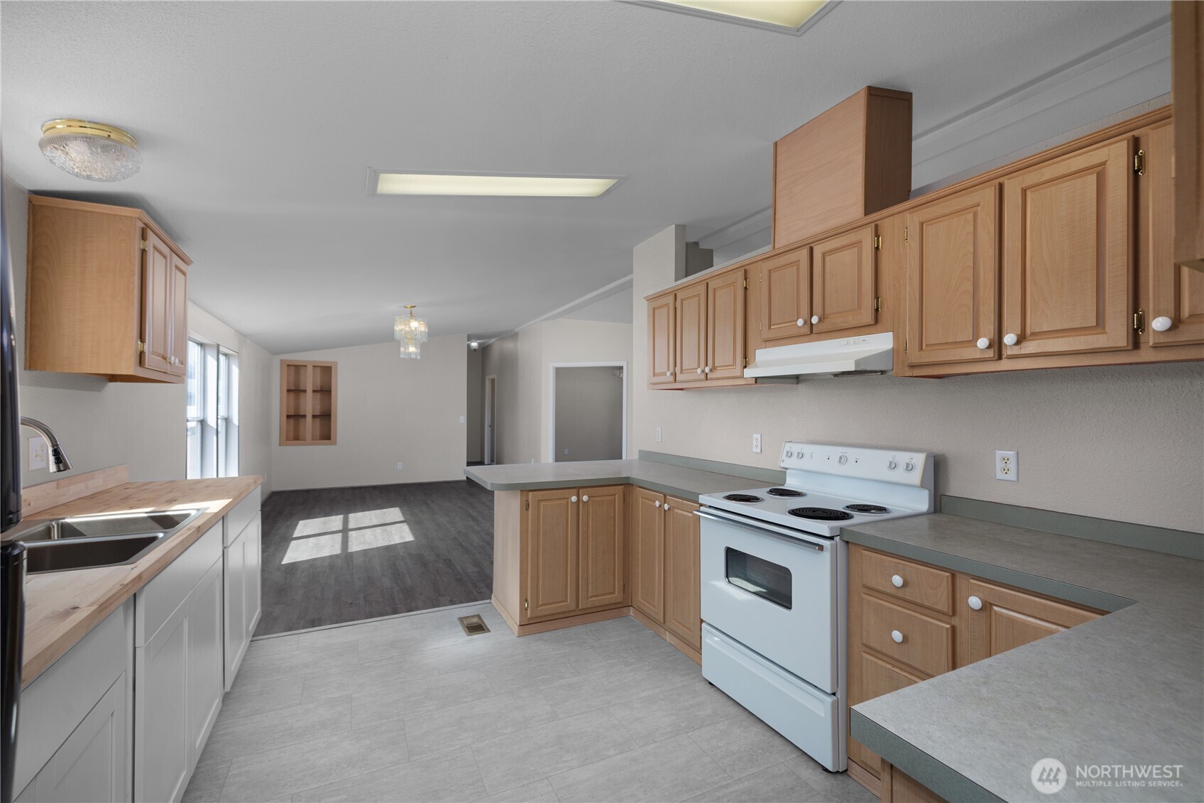 18032 Meyer Lane Property Photo 25