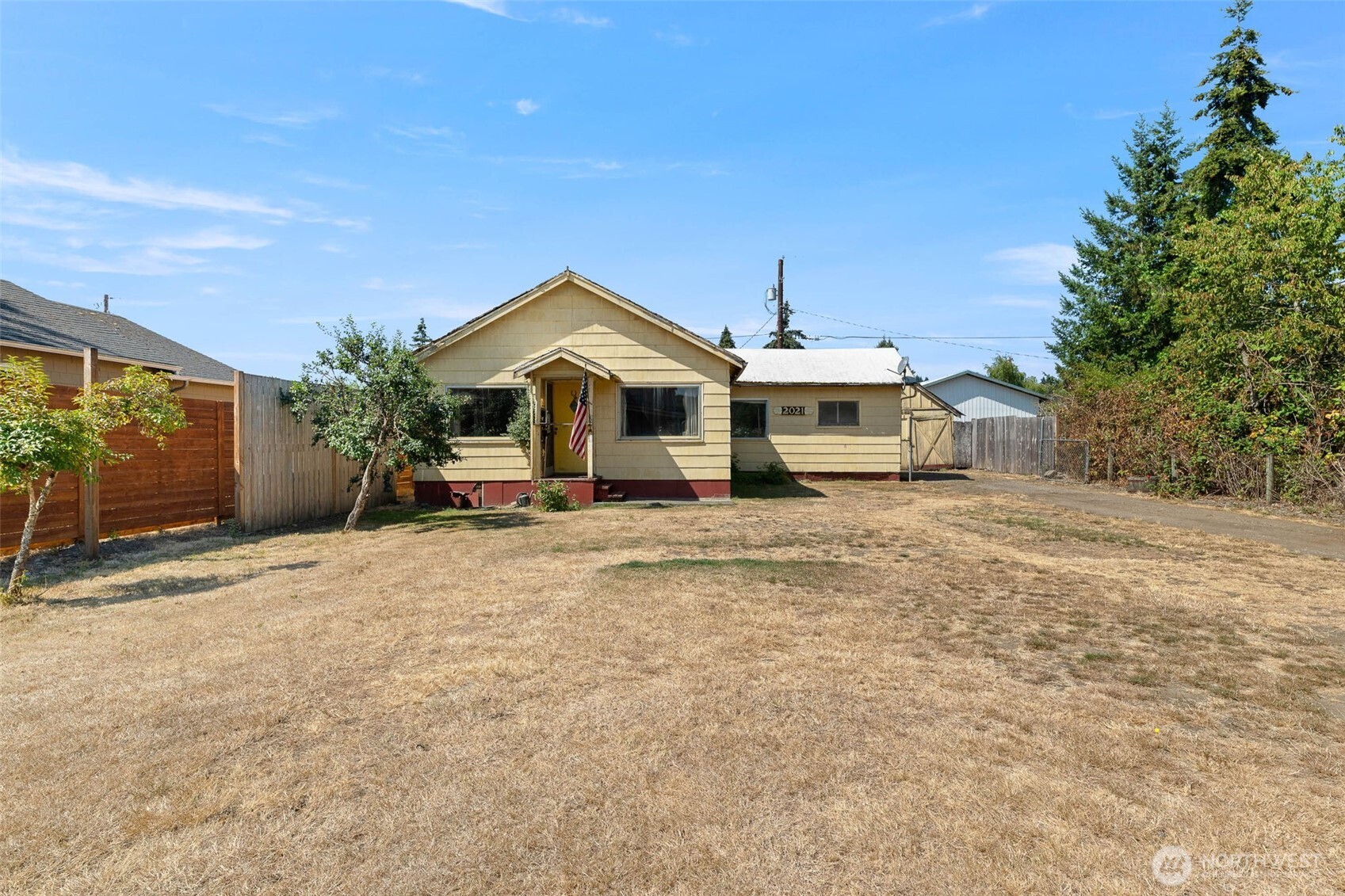 2021 N Tower Avenue Property Photo 1