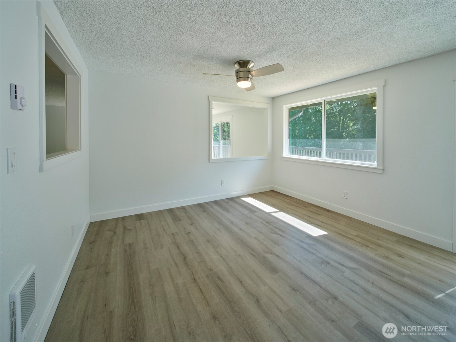 209 Sunset Drive Property Photo 7