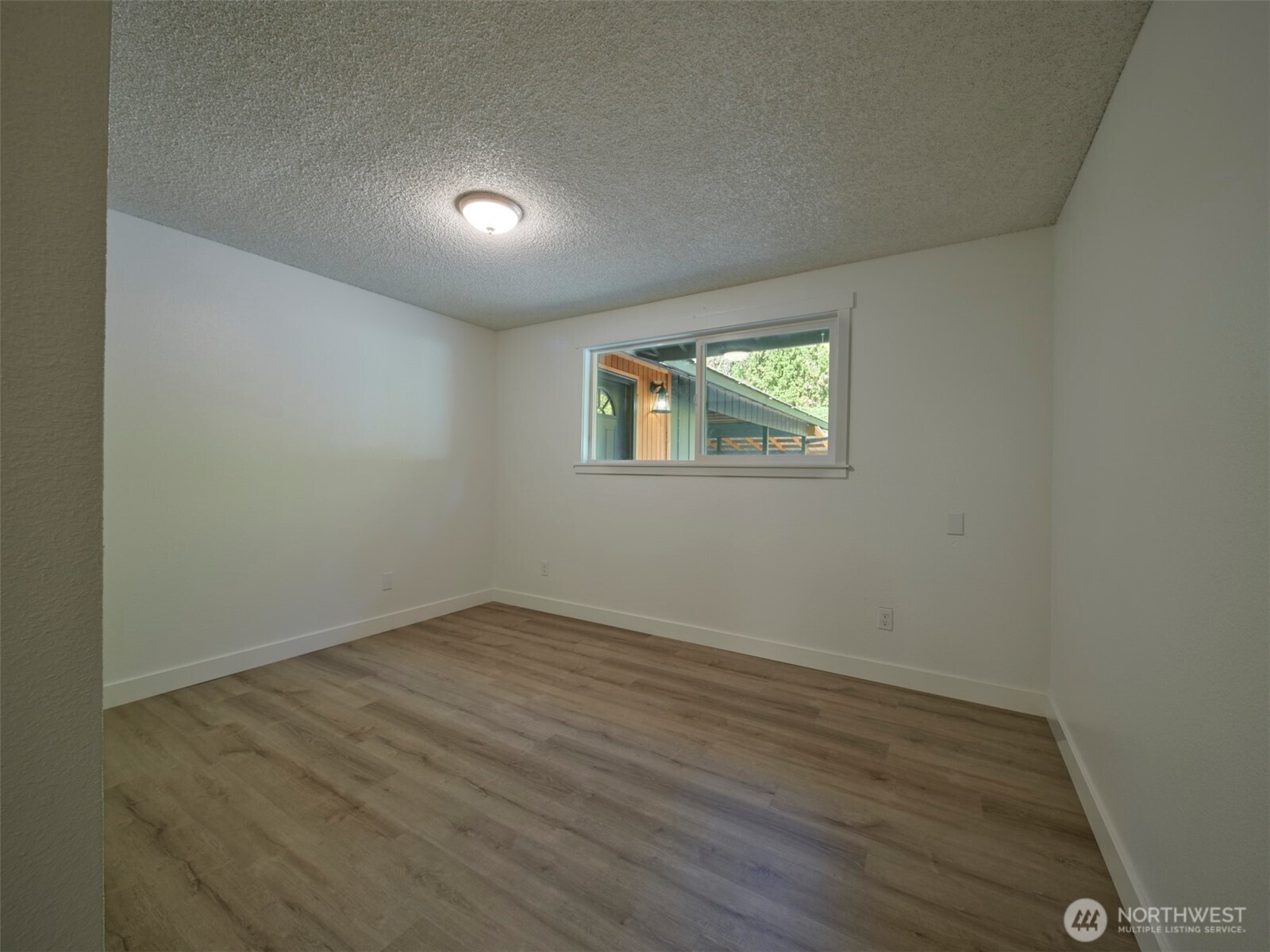 209 Sunset Drive Property Photo 12