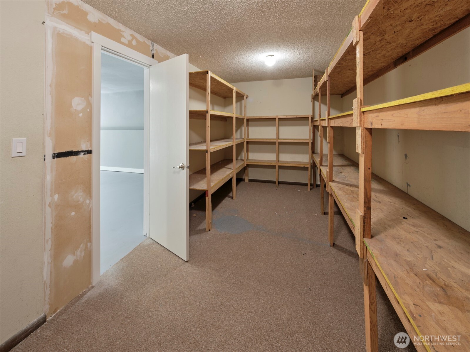 209 Sunset Drive Property Photo 24