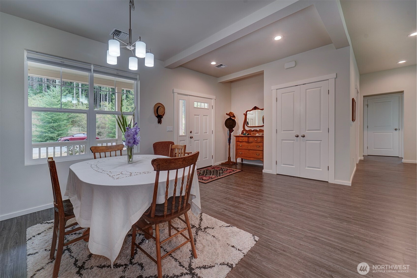 510 Mount Constance Way Property Photo 3
