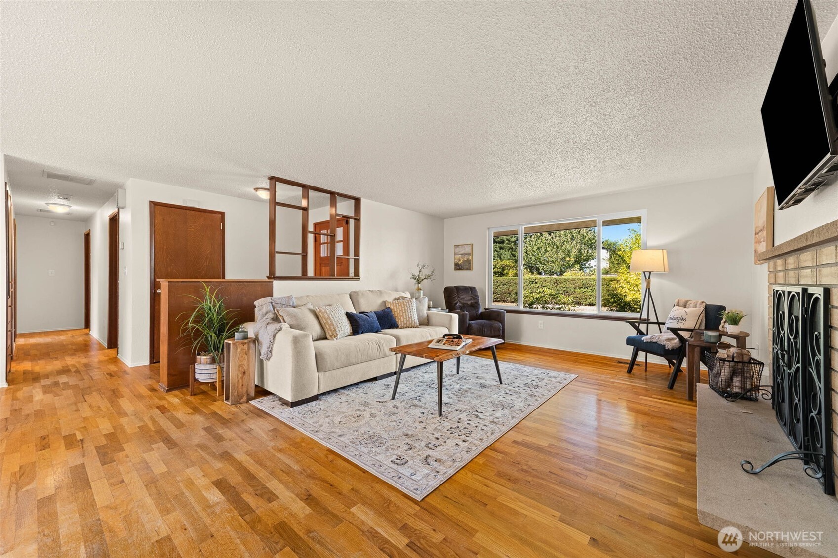 10810 105th Street Property Photo 4