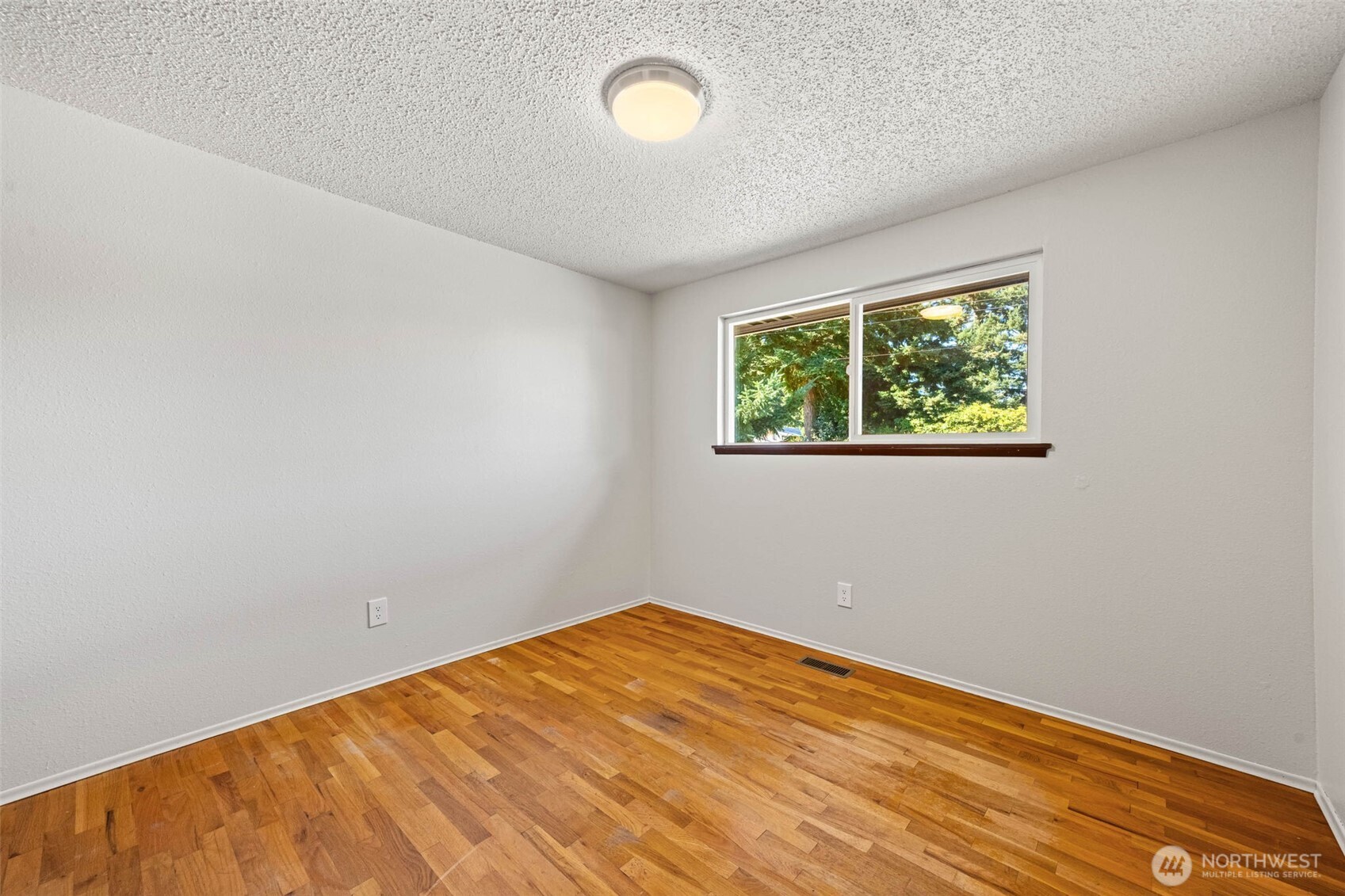10810 105th Street Property Photo 15