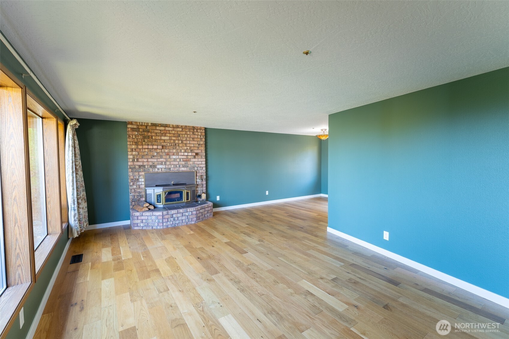 1340 E 8th Street Property Photo 9