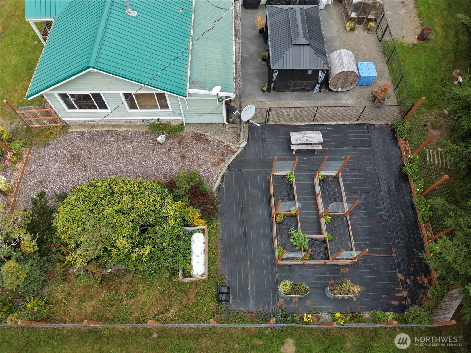 222 G L Shake Road Property Photo 39