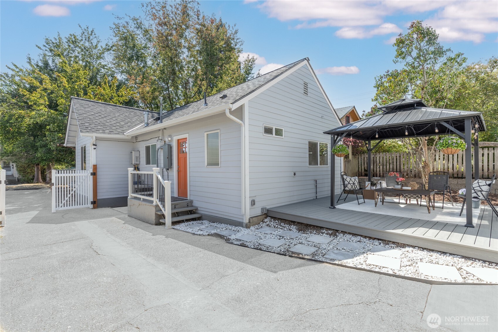 654 Nw 53 Street Property Photo 4