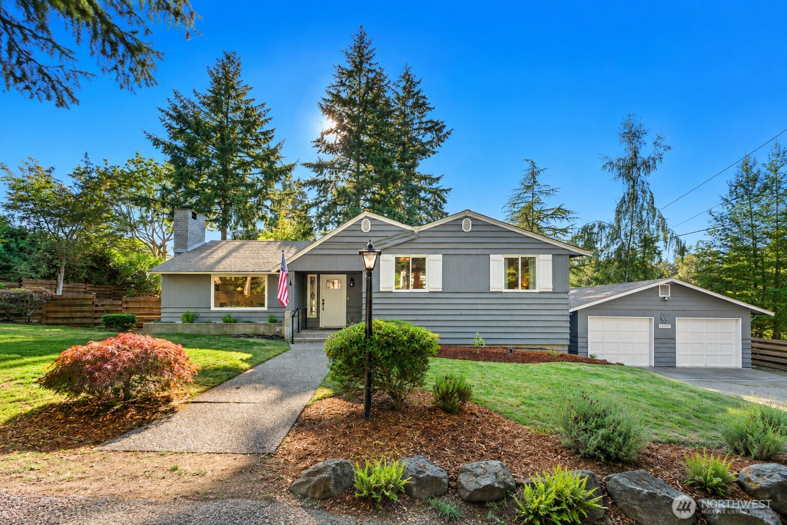 18989 Marine View Drive Property Photo 1
