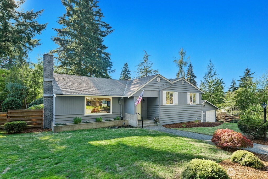 18989 Marine View Drive Property Photo 2
