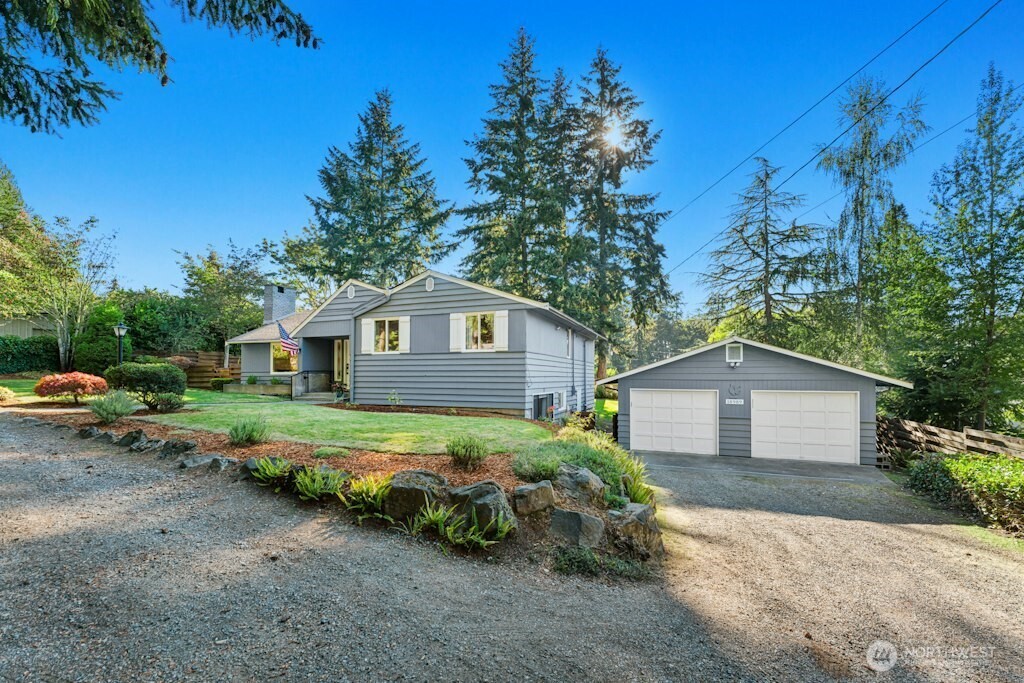 18989 Marine View Drive Property Photo 3