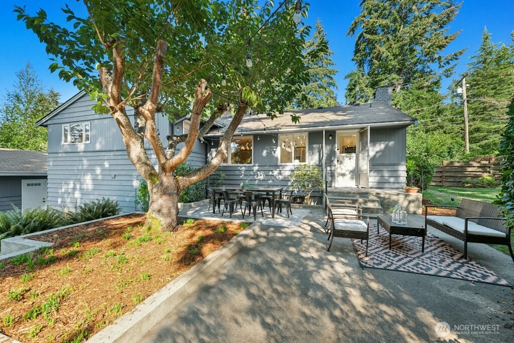 18989 Marine View Drive Property Photo 5