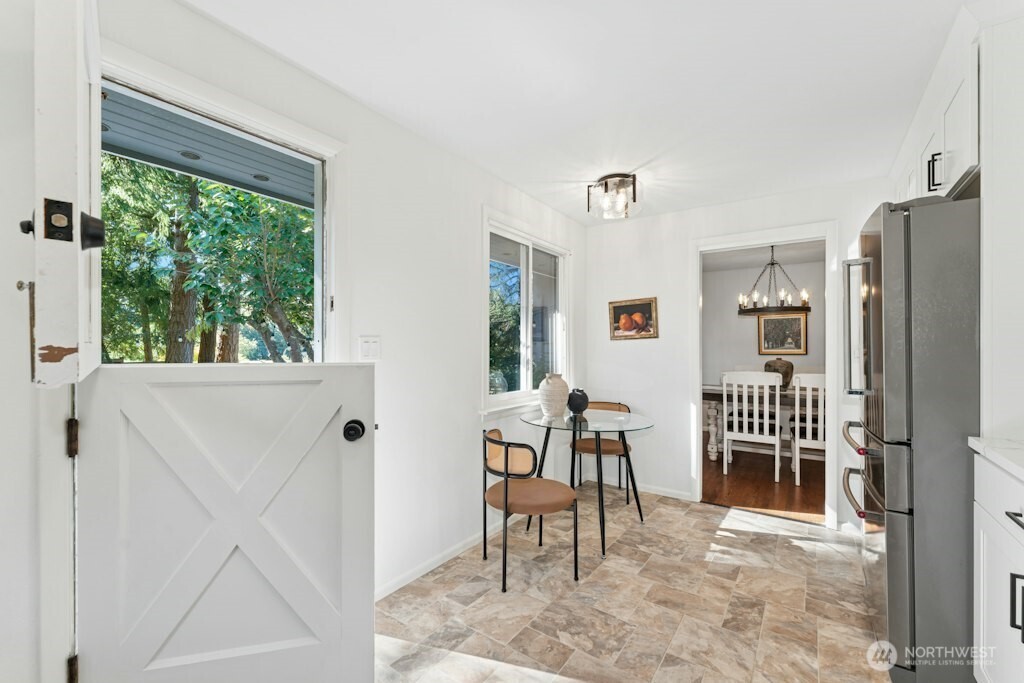 18989 Marine View Drive Property Photo 12