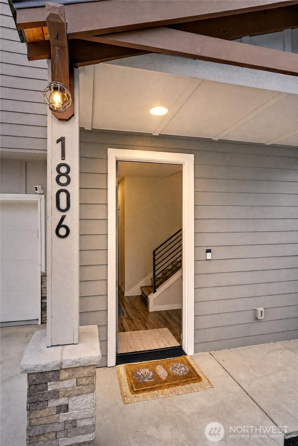 1806 25th Street Property Photo 2