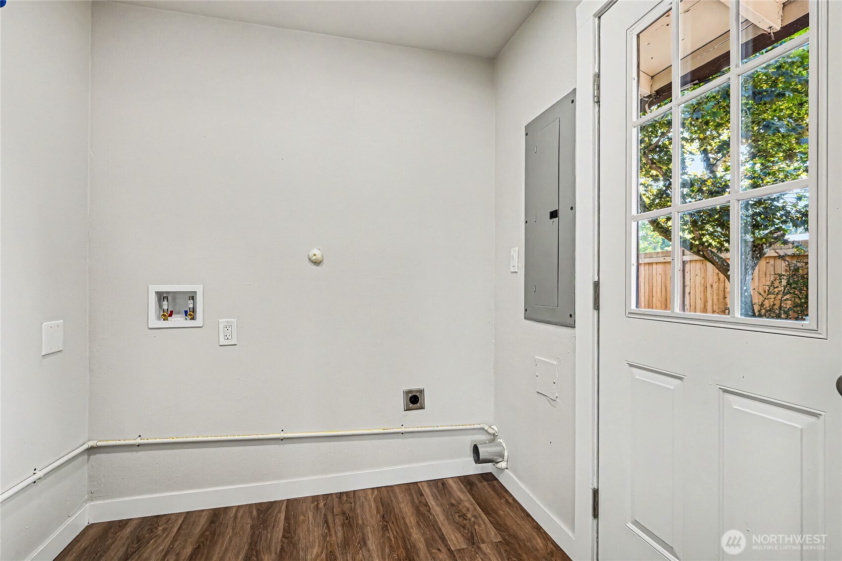 1121 Military Road Property Photo 16