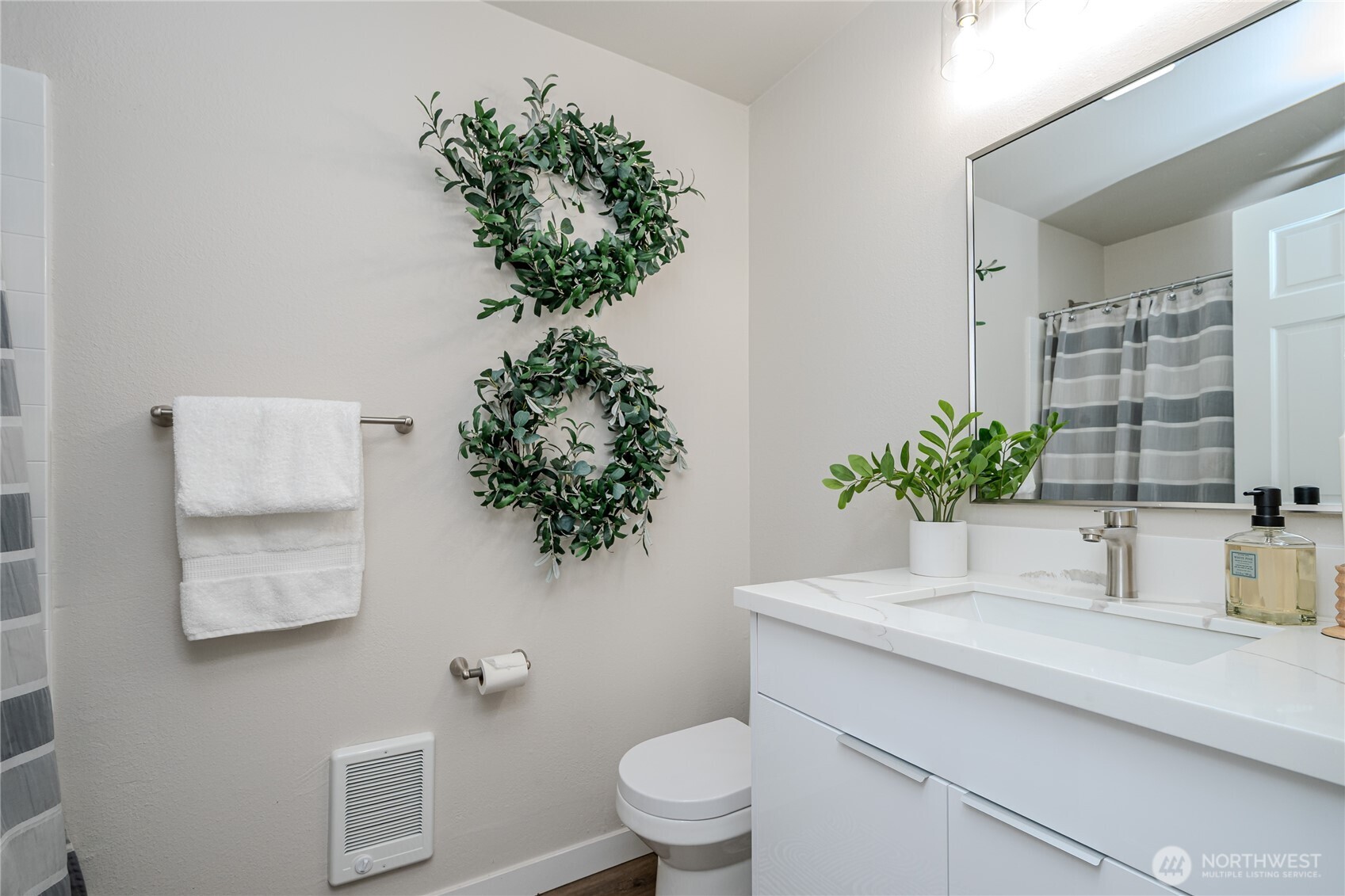 1121 Military Road Property Photo 22