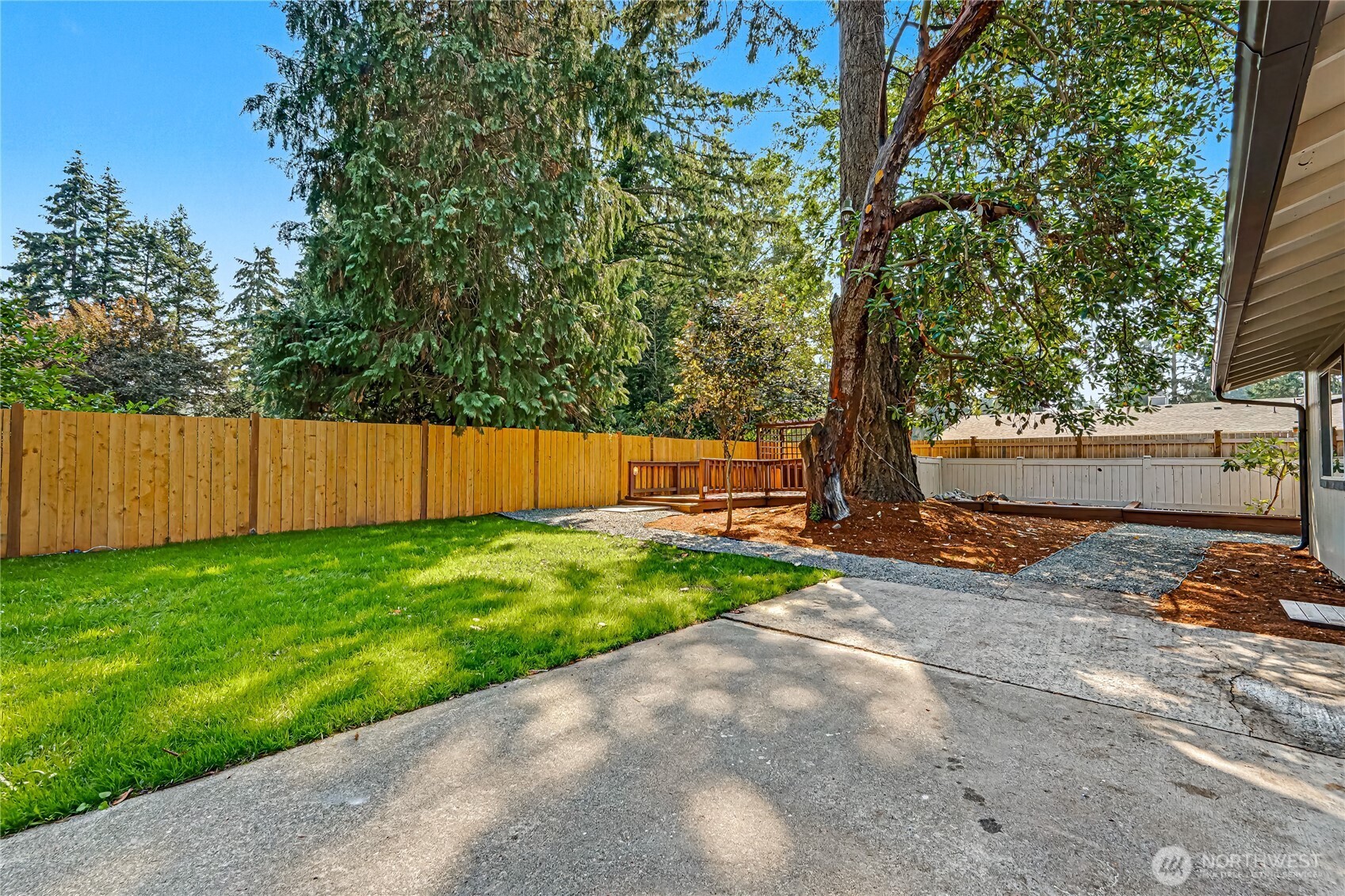 1121 Military Road Property Photo 23
