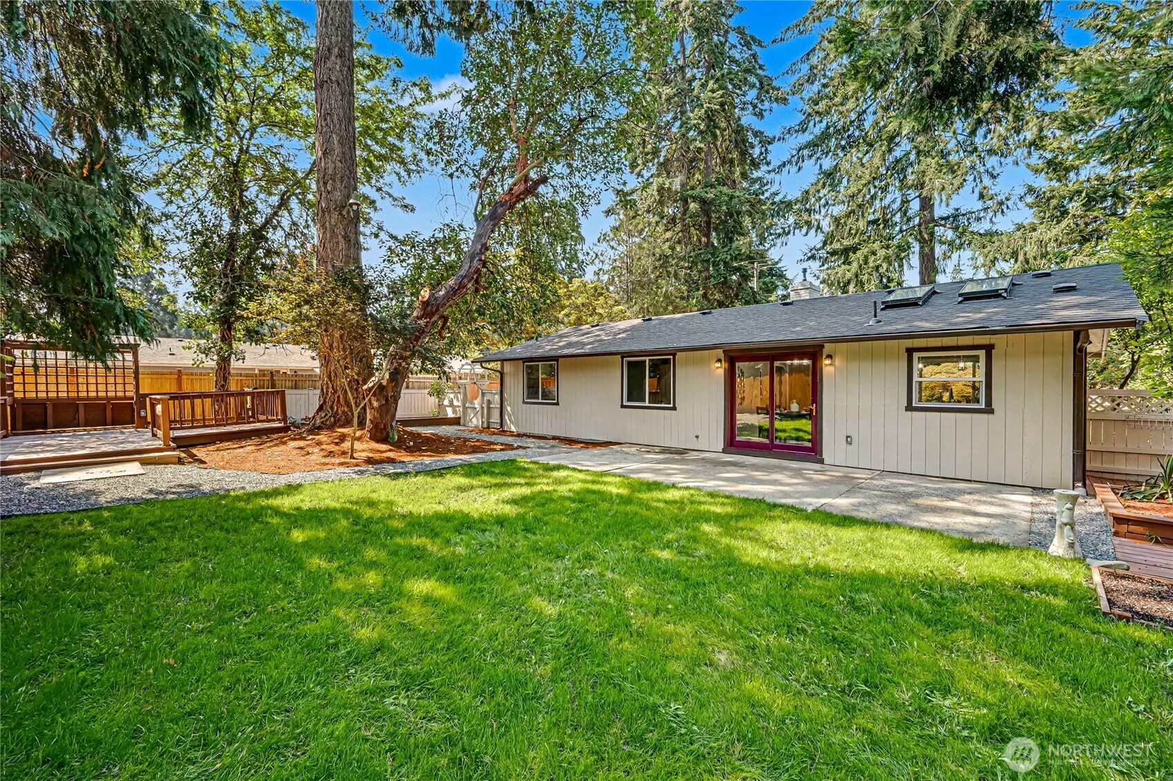 1121 Military Road Property Photo 24
