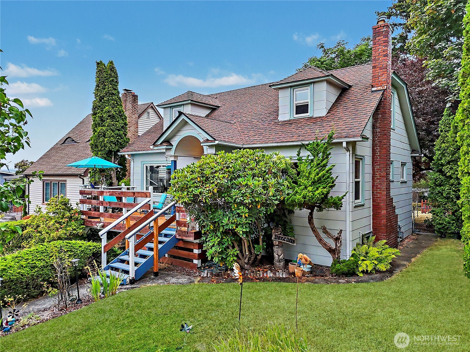 1019 E 32nd Street Property Photo 2