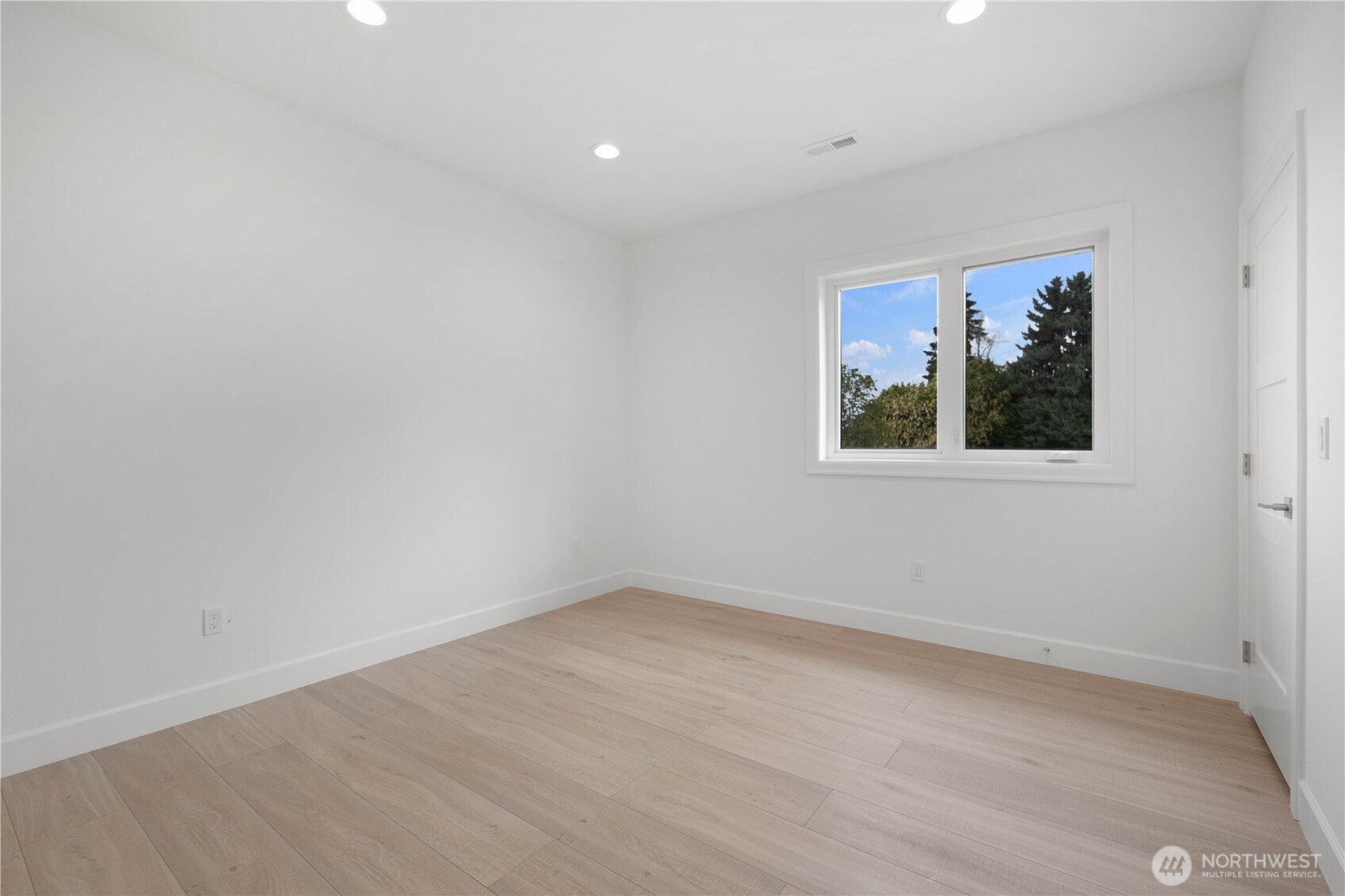 437 Hazel Avenue Property Photo 32