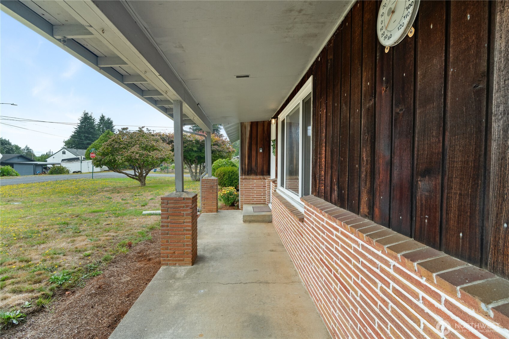 1206 E Park Avenue Property Photo 2
