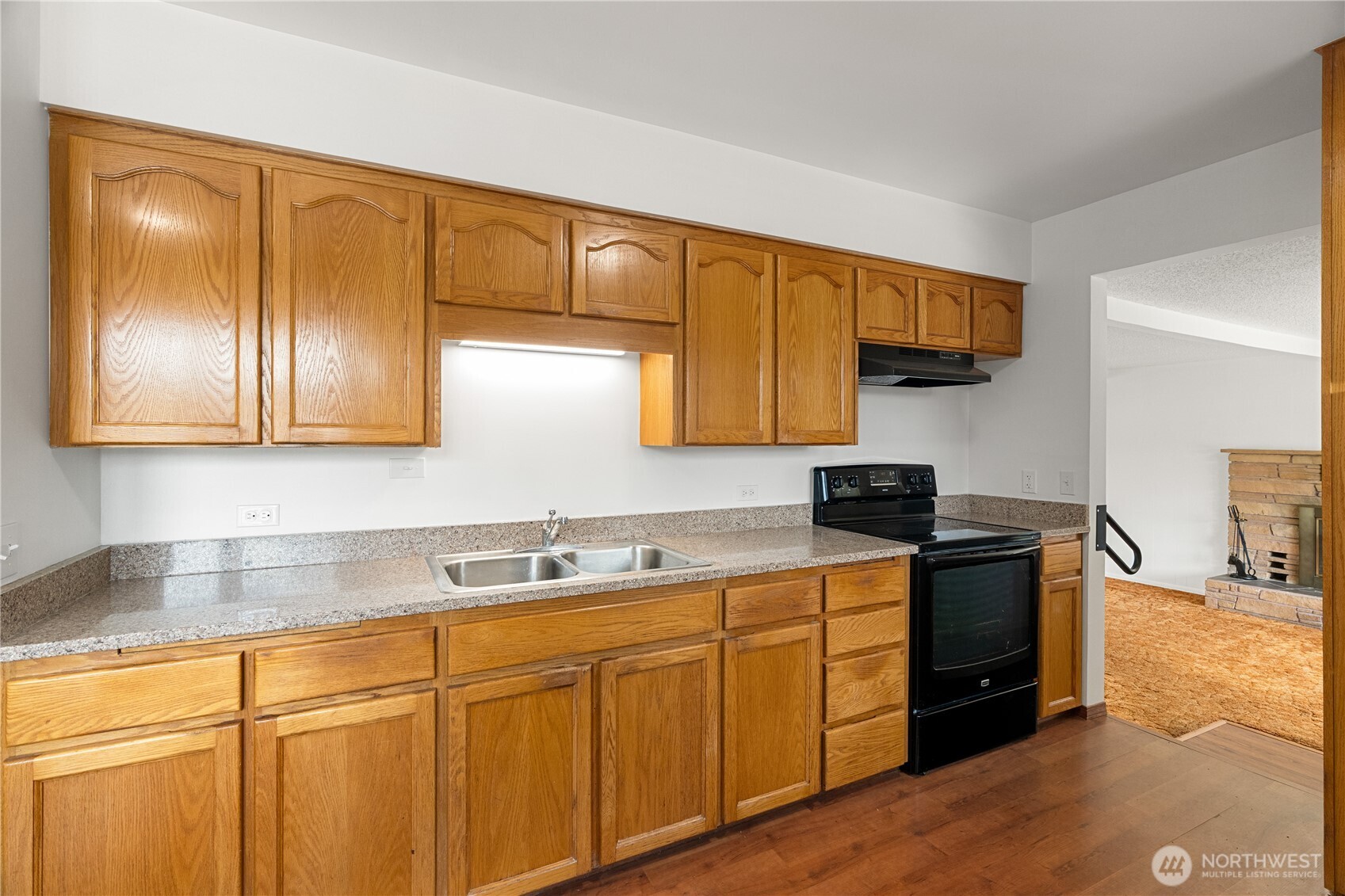 1206 E Park Avenue Property Photo 4