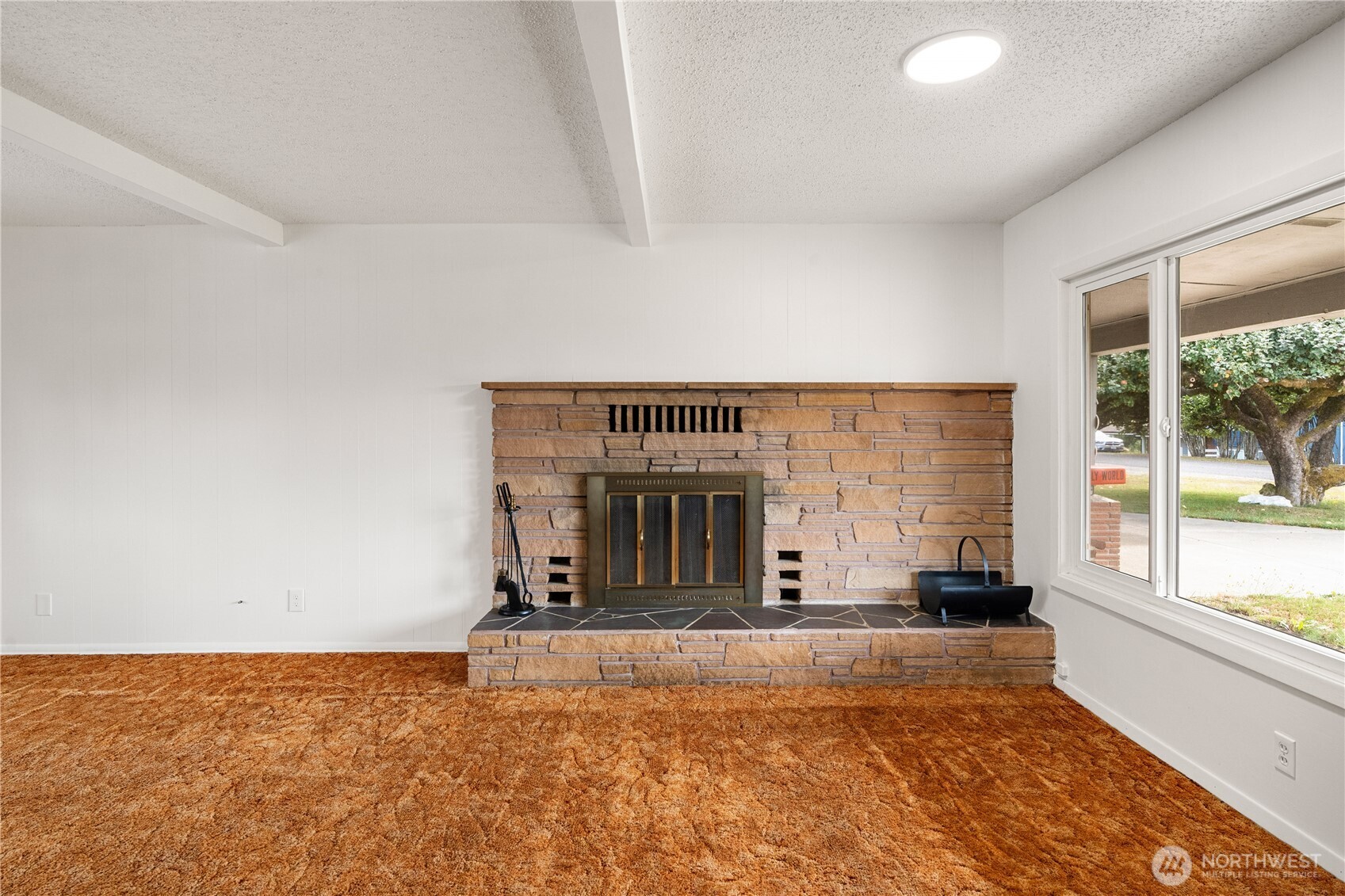 1206 E Park Avenue Property Photo 8