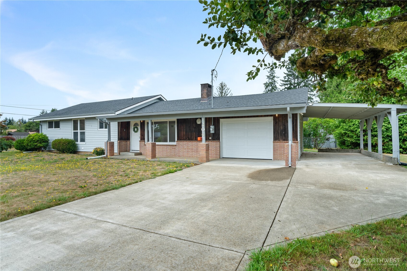 1206 E Park Avenue Property Photo 29