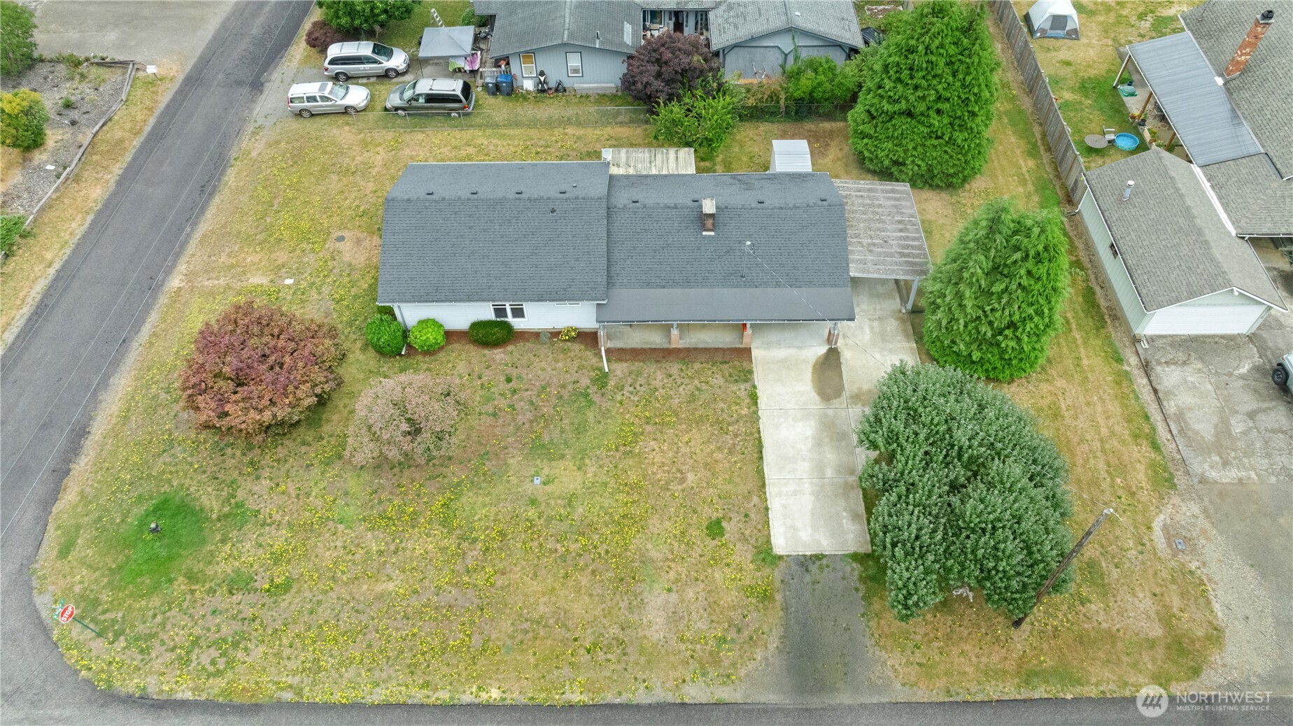 1206 E Park Avenue Property Photo 32