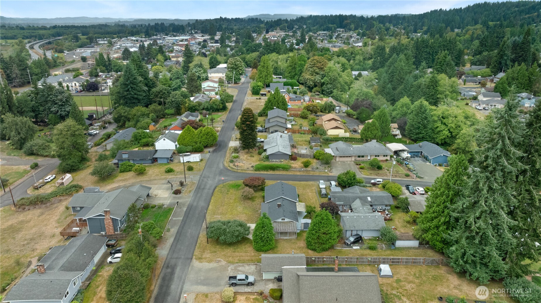 1206 E Park Avenue Property Photo 35