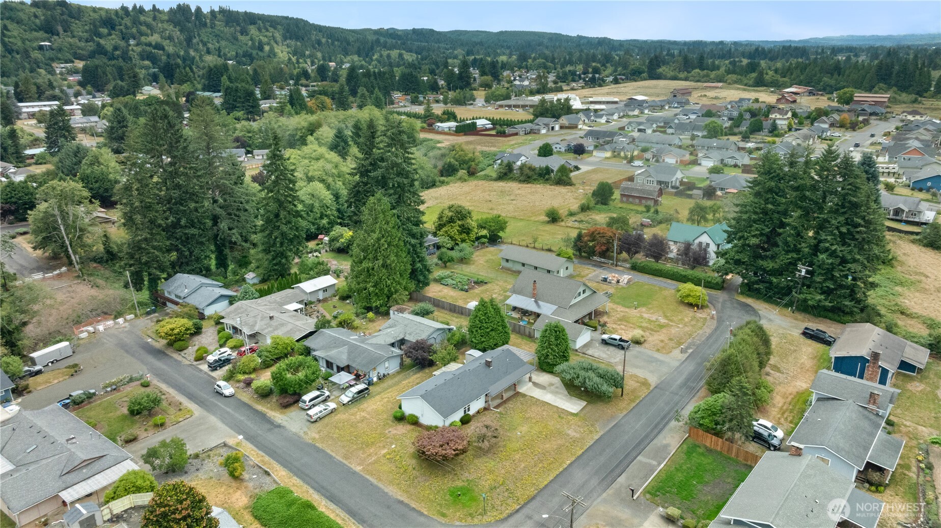 1206 E Park Avenue Property Photo 37