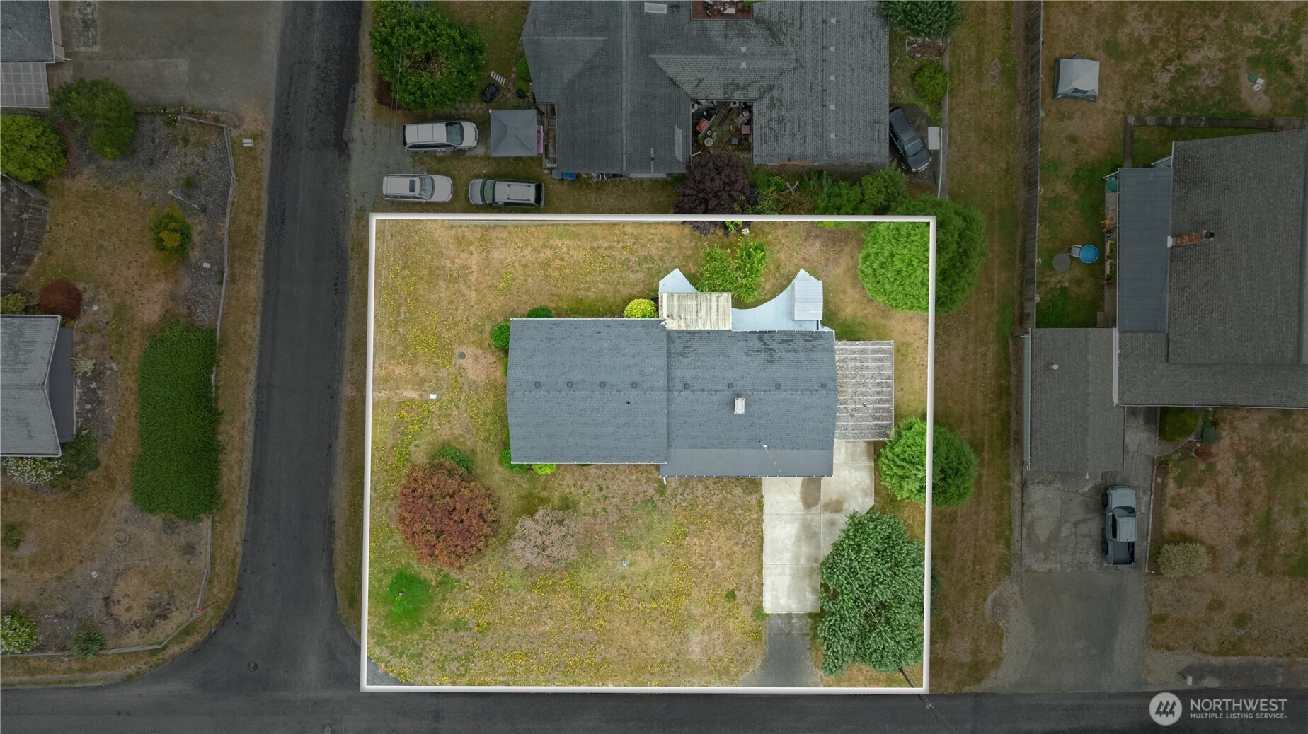 1206 E Park Avenue Property Photo 38