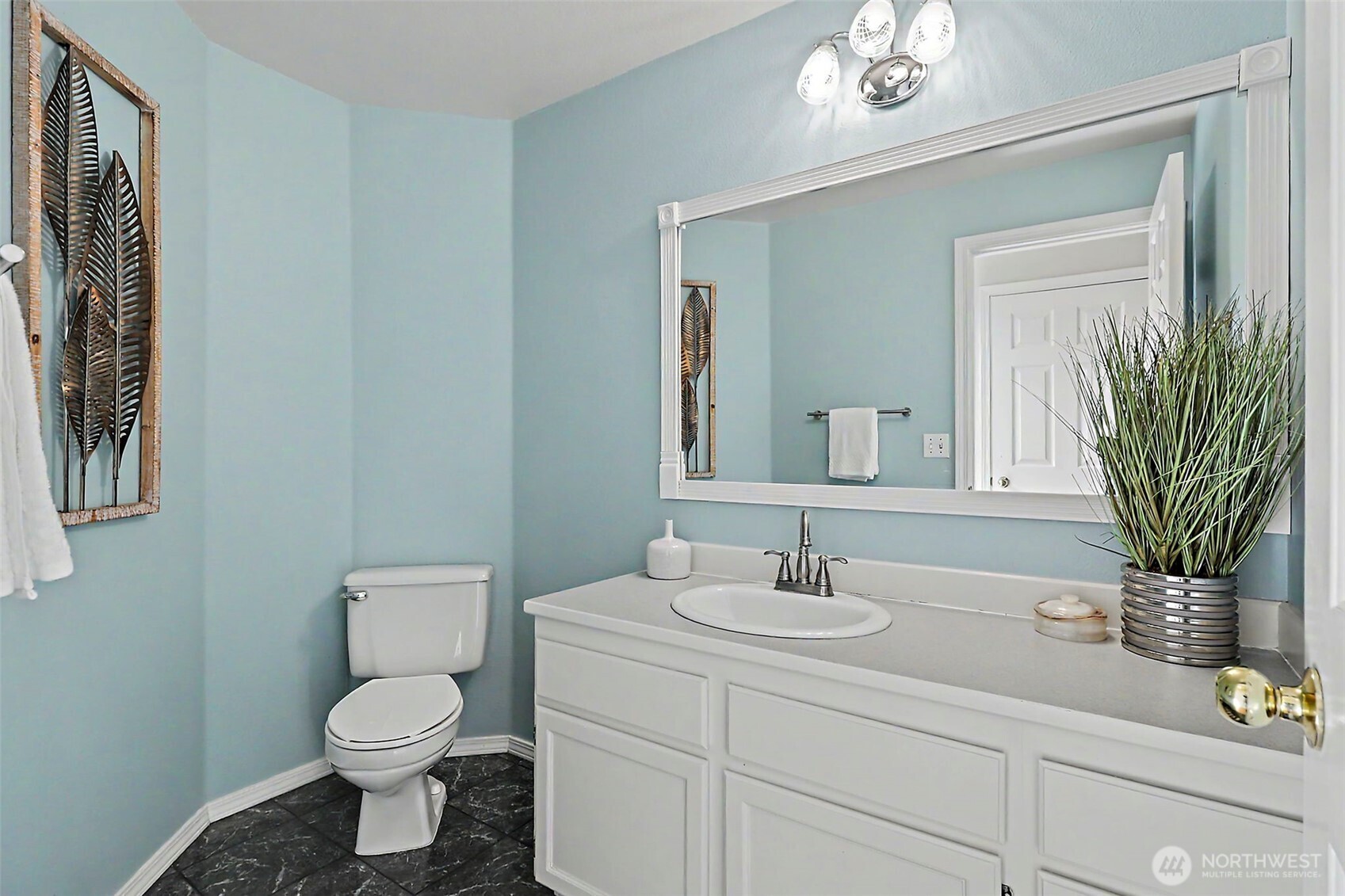 719 Kensington Avenue Property Photo 12