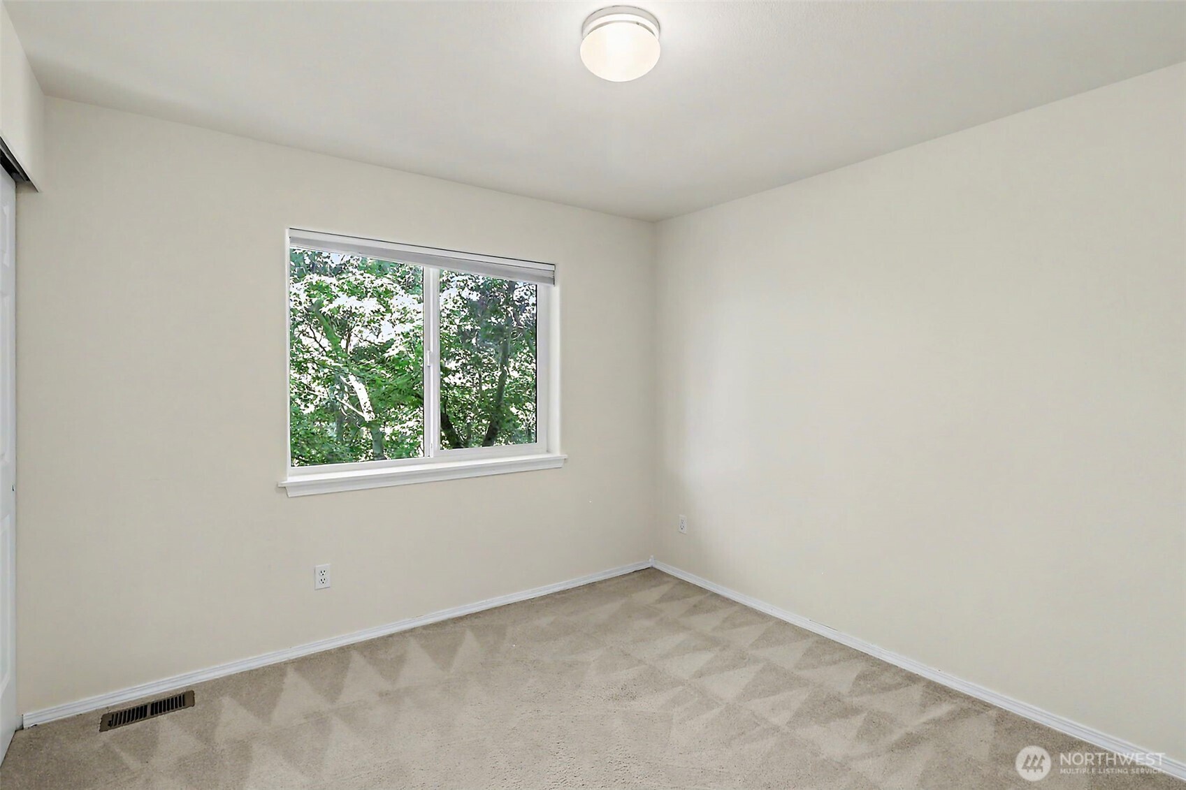 719 Kensington Avenue Property Photo 14