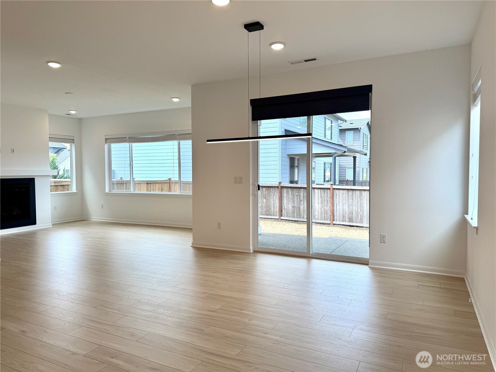 4687 Hibiscus Circle Property Photo 6