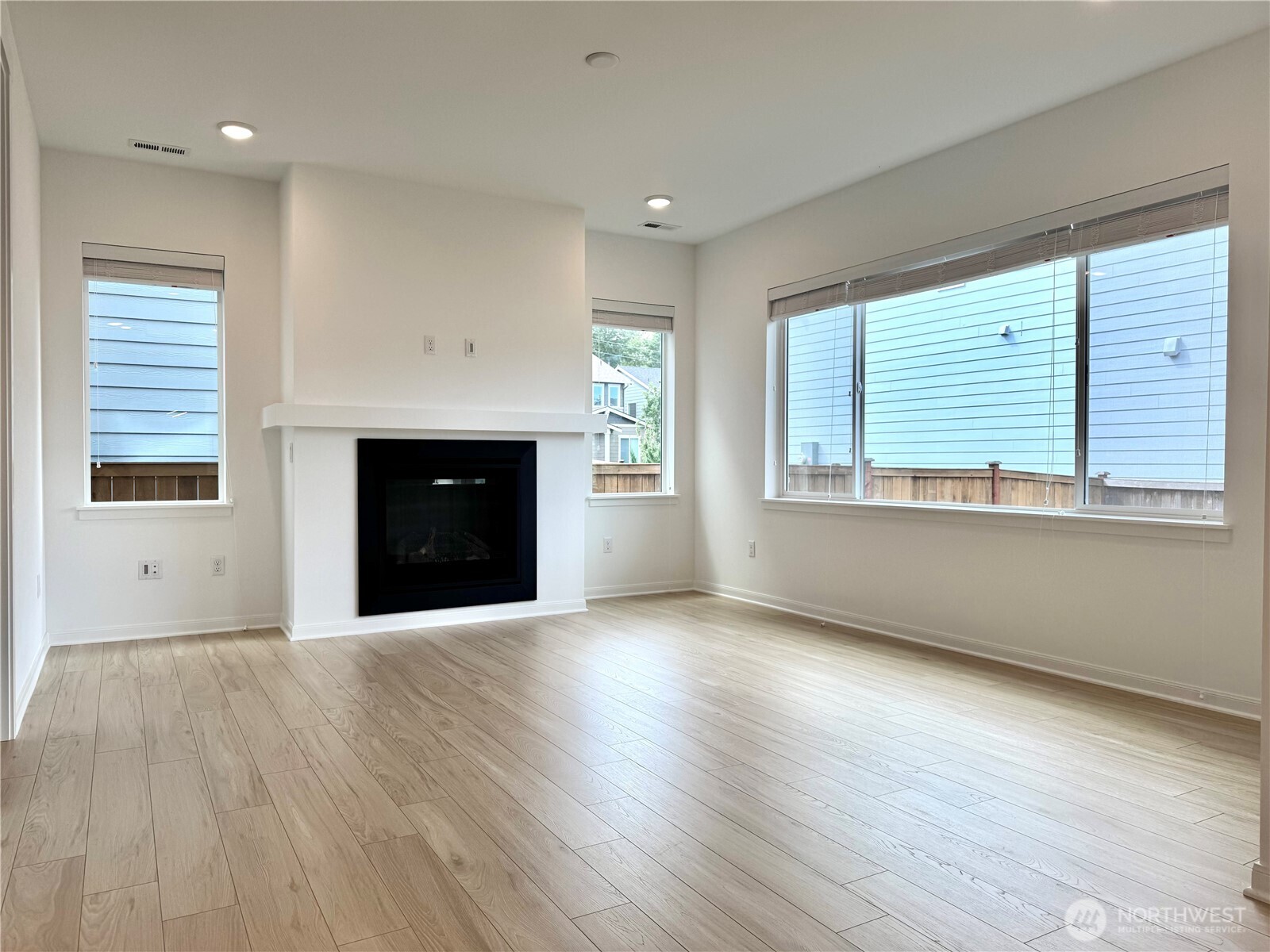4687 Hibiscus Circle Property Photo 7