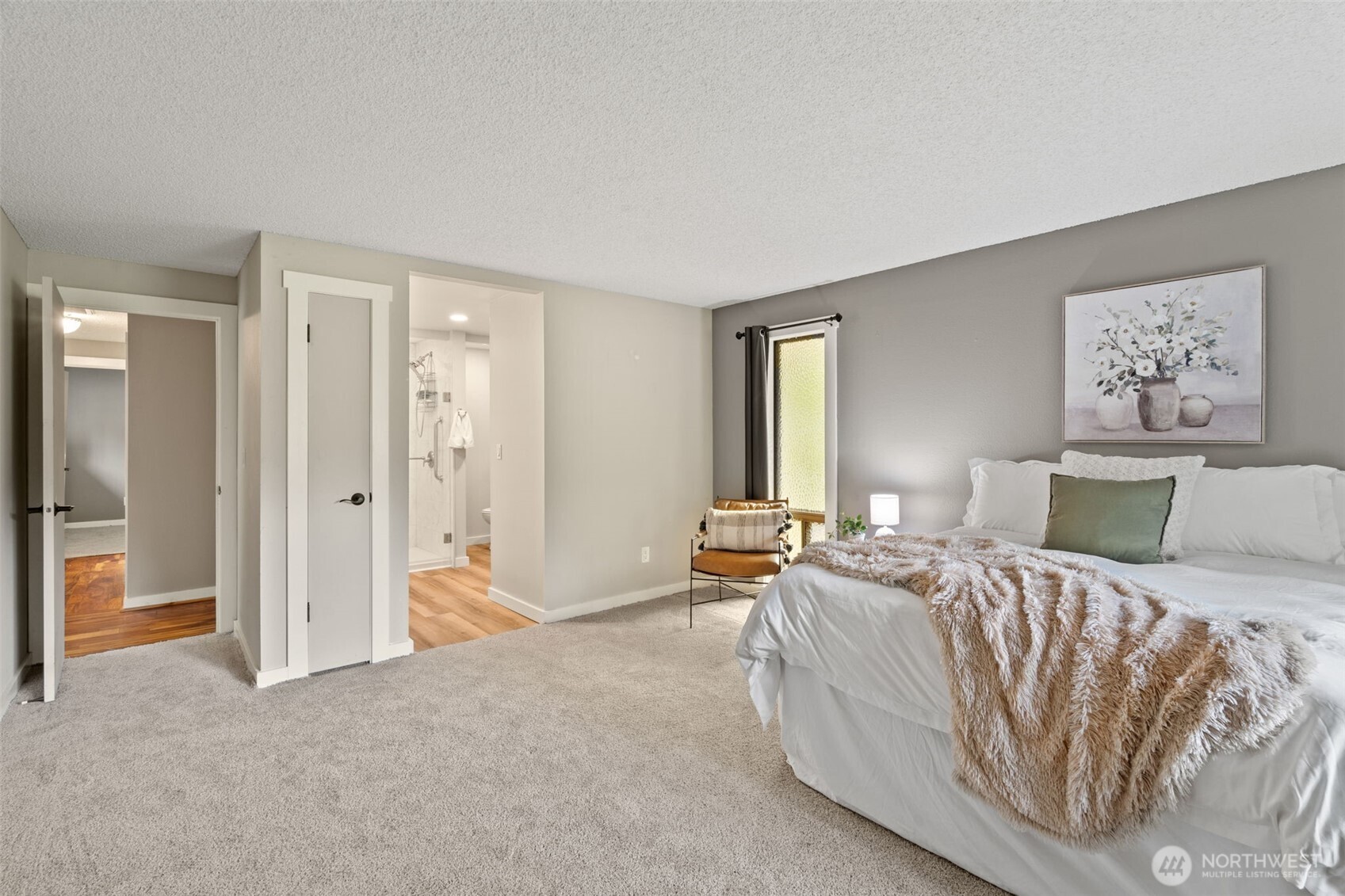 550 E Country Club Drive Property Photo 16