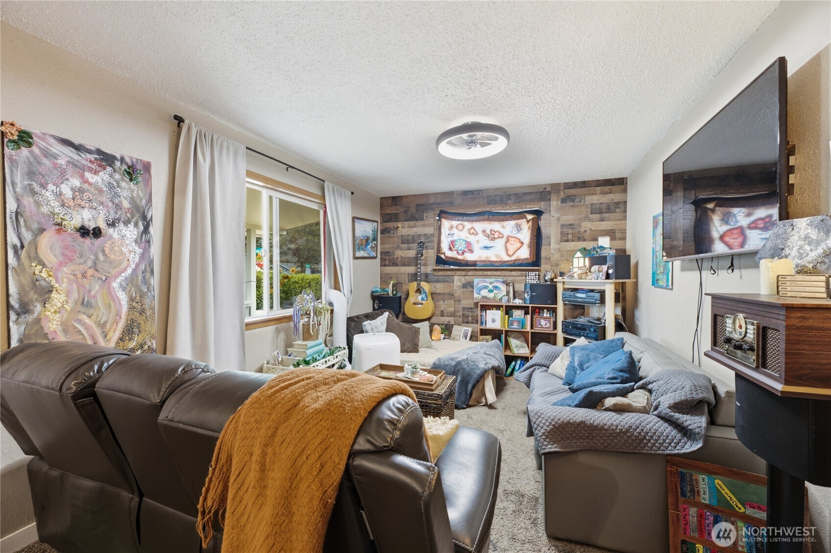 16001 Park Avenue Property Photo 3
