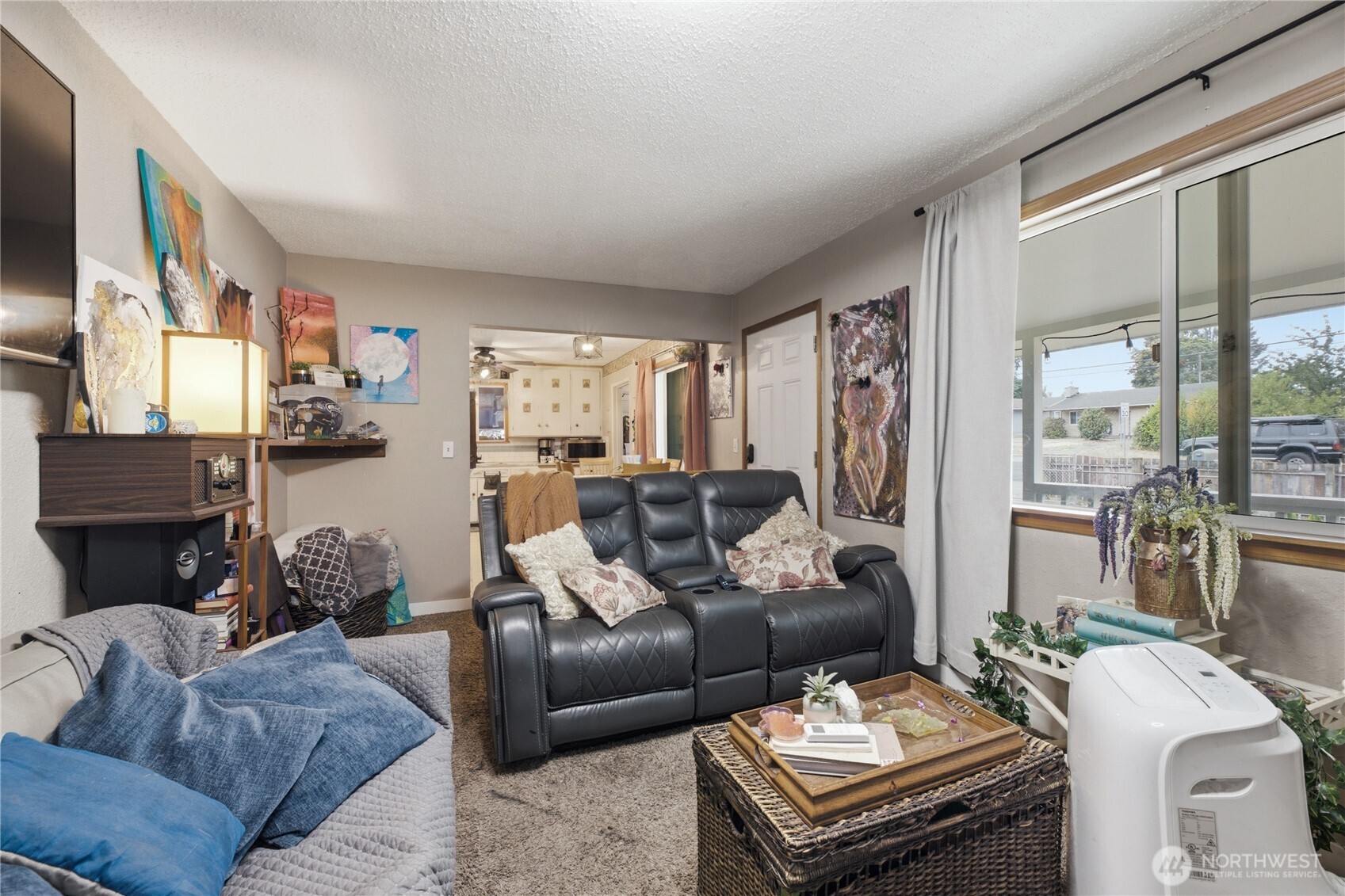 16001 Park Avenue Property Photo 4