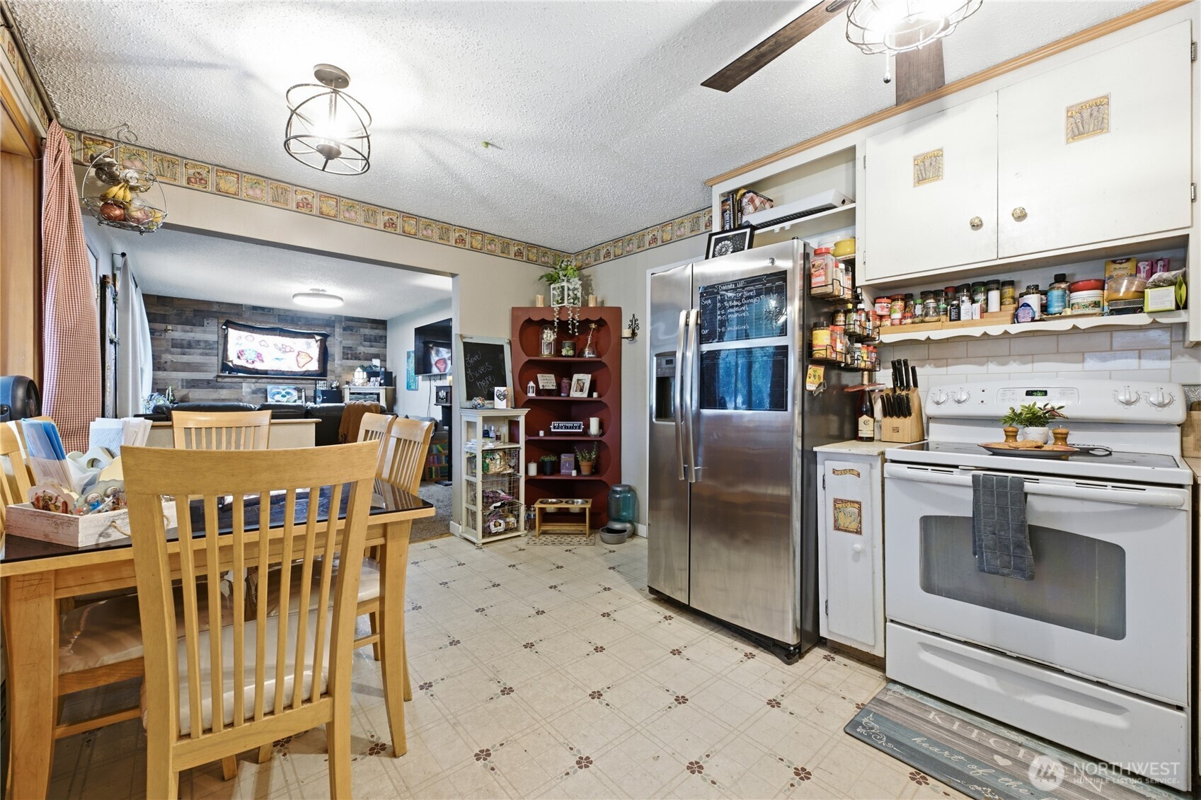 16001 Park Avenue Property Photo 10
