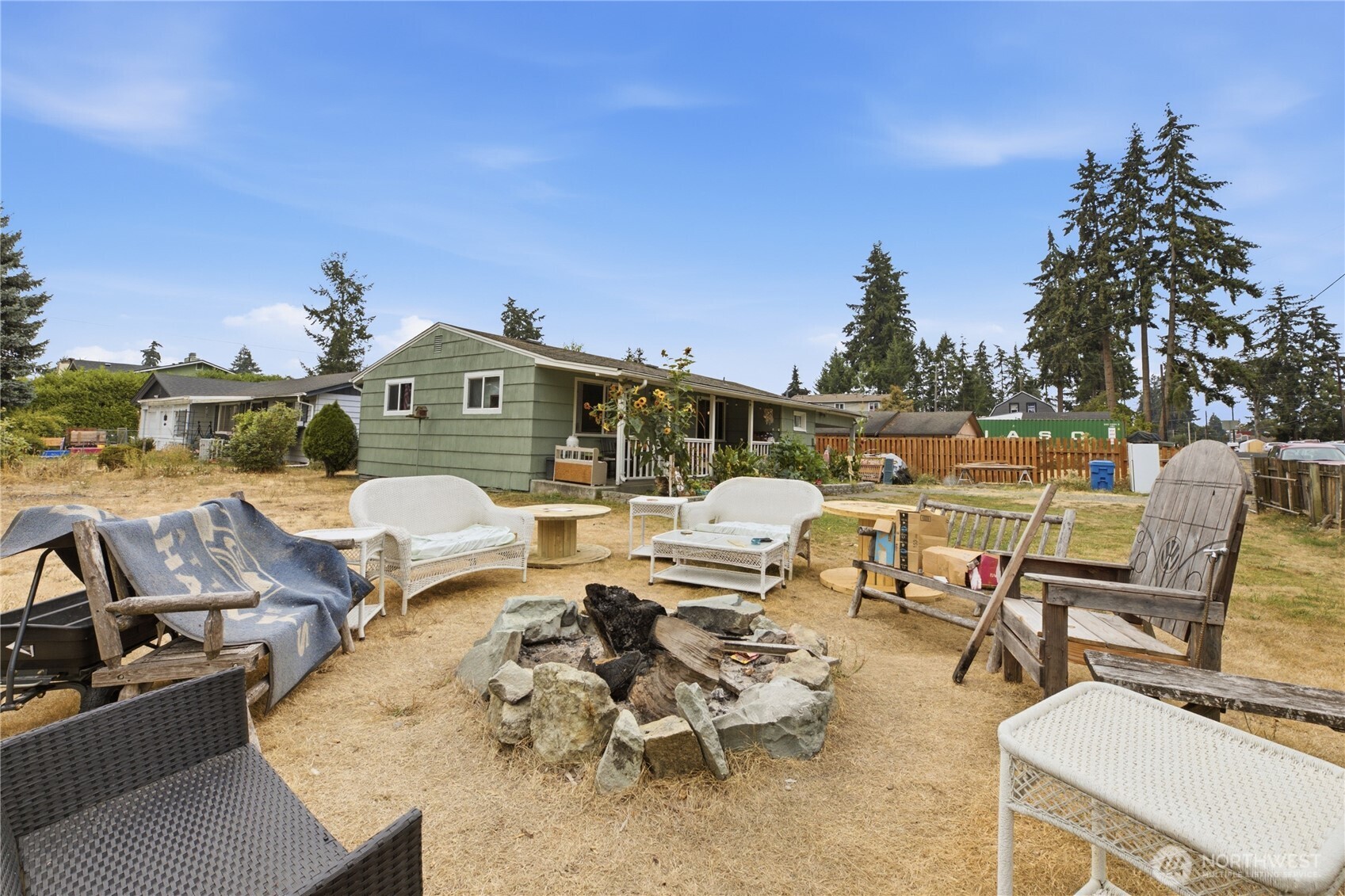 16001 Park Avenue Property Photo 25