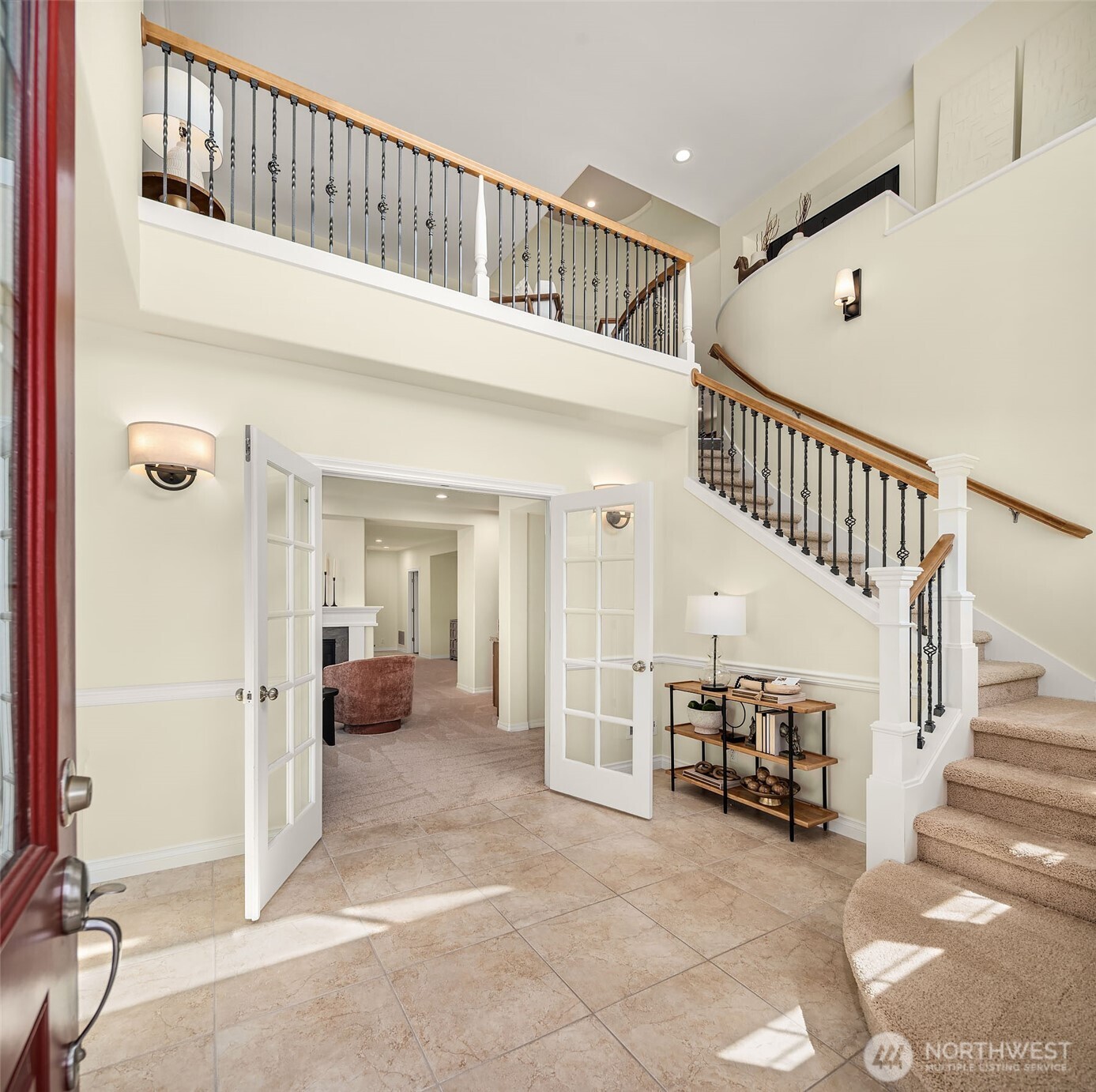 6910 Pinehurst Avenue Property Photo 3