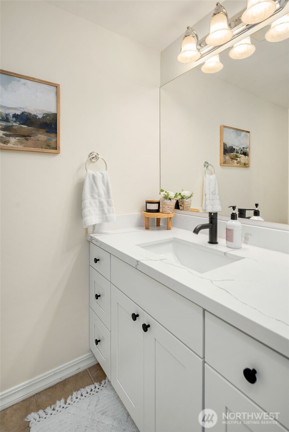 6910 Pinehurst Avenue Property Photo 7