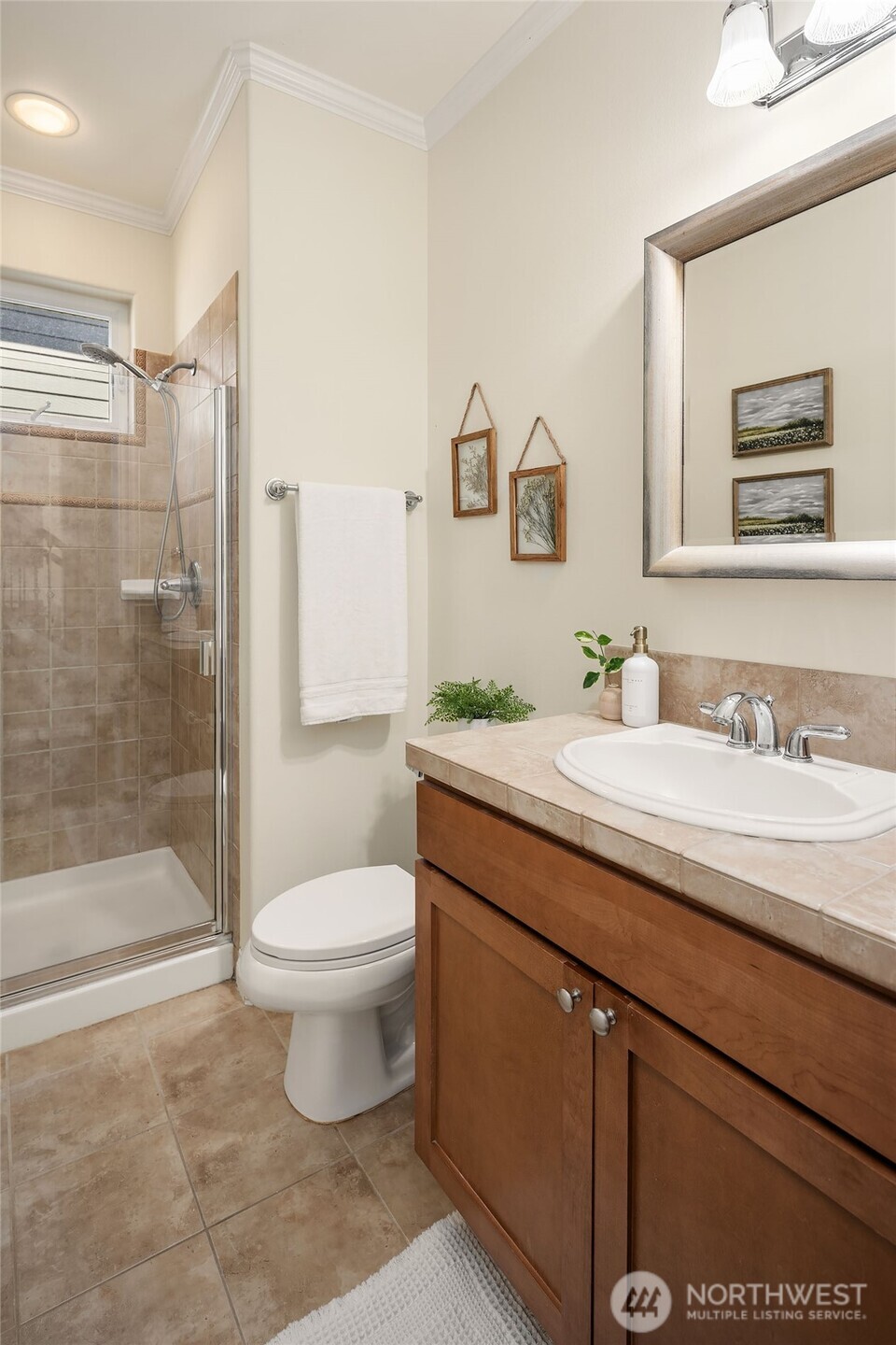 6910 Pinehurst Avenue Property Photo 22