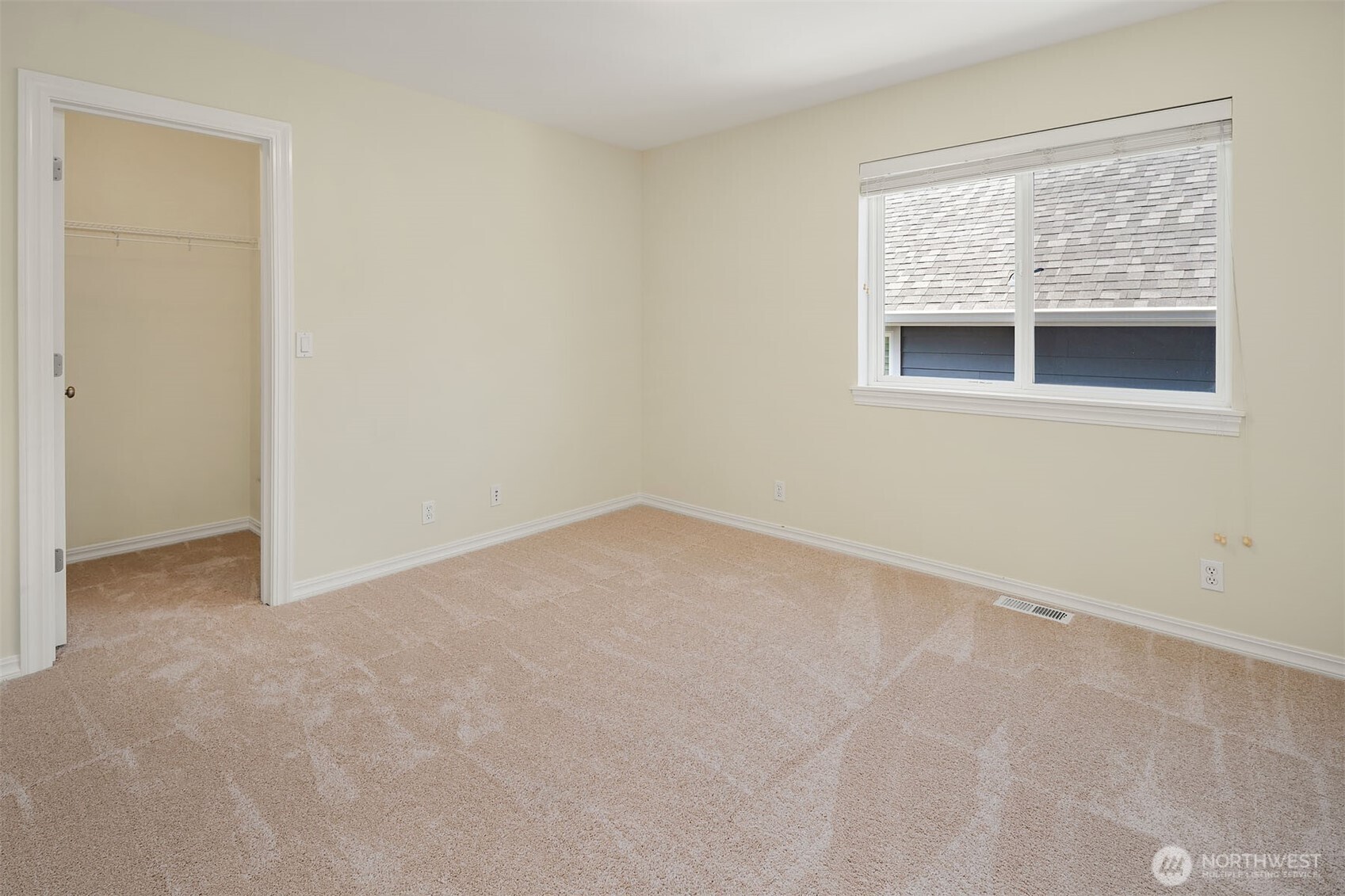 6910 Pinehurst Avenue Property Photo 27